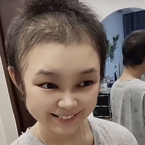请输入相册名称